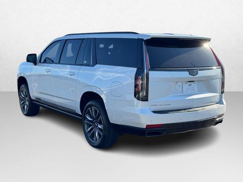 Used 2022 Cadillac Escalade ESV Sport Platinum AWD/4WD image 5
