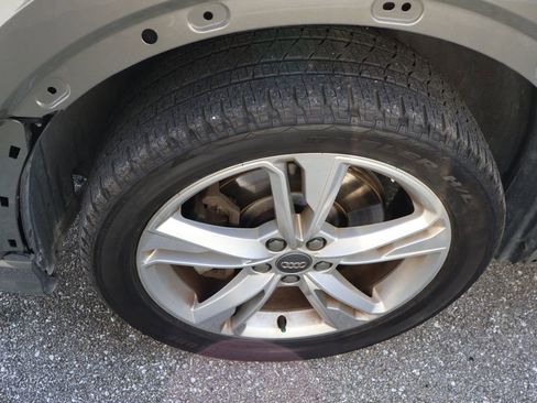 Used 2020 Audi Q3 2.0T Premium Plus w/ Premium Plus Package image 4