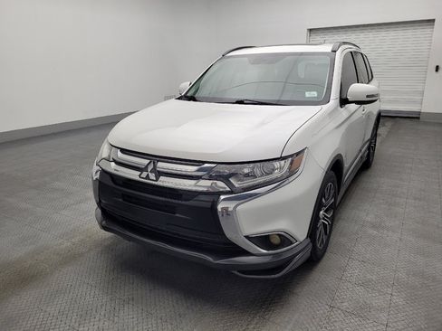 Used 2016 Mitsubishi Outlander SEL image 15