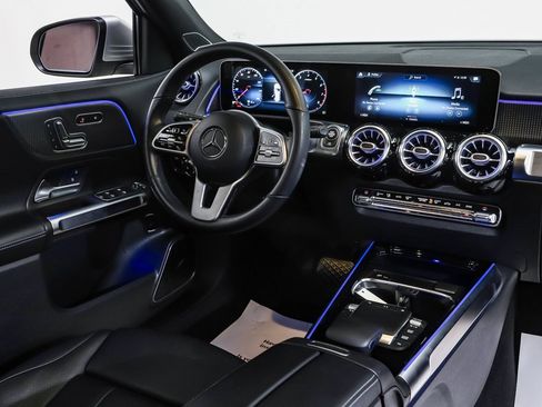 Certified 2021 Mercedes-Benz GLB 250 4MATIC image 11