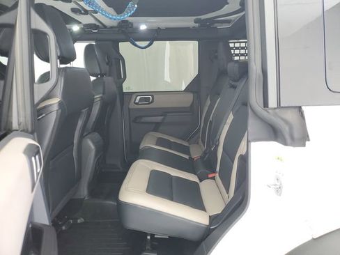 Used 2024 Ford Bronco Wildtrak image 12