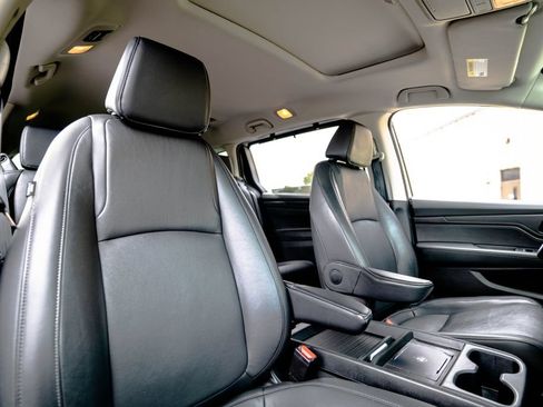 Used 2025 Honda Odyssey EX-L image 18