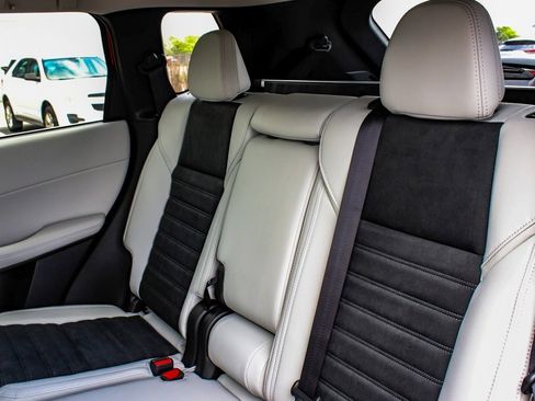 New 2025 Mitsubishi Outlander SE image 33