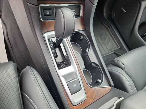 Used 2025 Subaru Ascent Touring w/ Popular Package #2 image 21