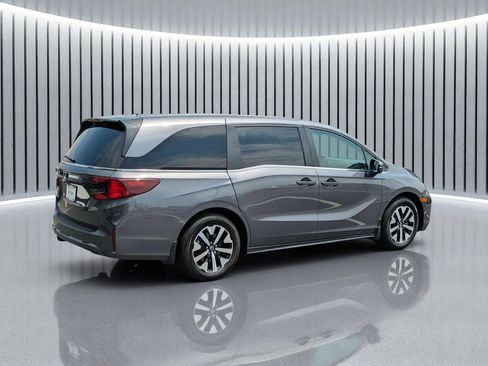 Certified 2025 Honda Odyssey EX-L image 5