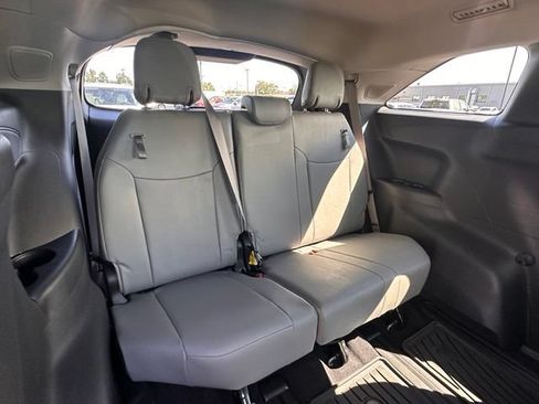 Used 2025 Toyota Sienna XLE w/ XLE Plus Package AWD/4WD image 30