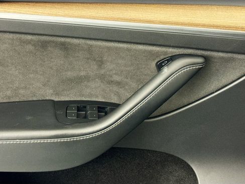 Used 2022 Tesla Model Y Performance AWD/4WD image 15