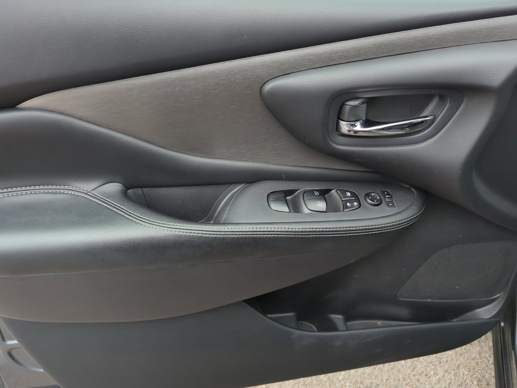 Used 2019 Nissan Murano S AWD/4WD image 10