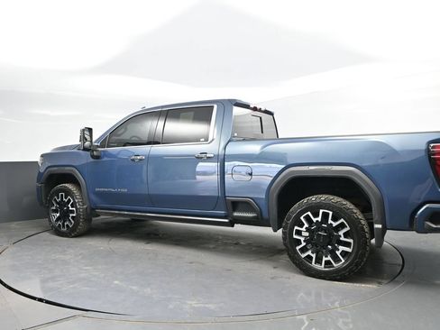 Used 2025 GMC Sierra 2500 Denali Ultimate AWD/4WD image 7