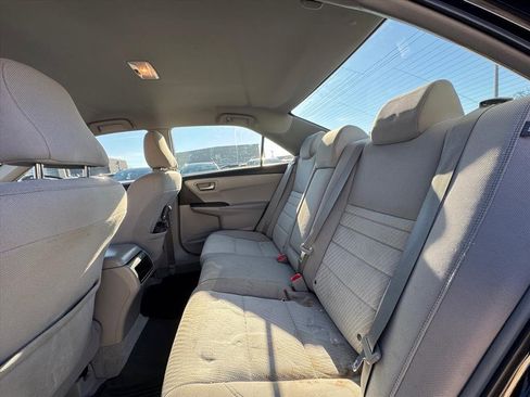 Used 2017 Toyota Camry LE image 11