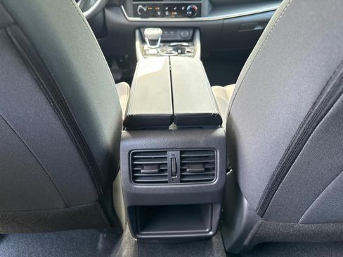 Used 2026 Nissan Rogue S AWD/4WD image 29