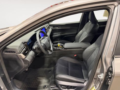 Used 2025 Toyota Camry XSE w/ Premium Plus Package AWD/4WD image 10