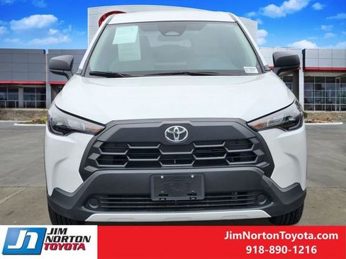 Used 2026 Toyota Corolla Cross L FWD image 3