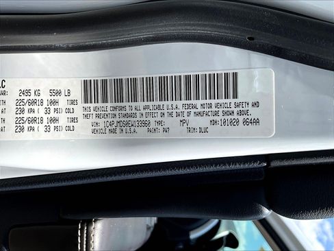 Used 2014 Jeep Cherokee Limited w/ Luxury Group AWD/4WD image 19