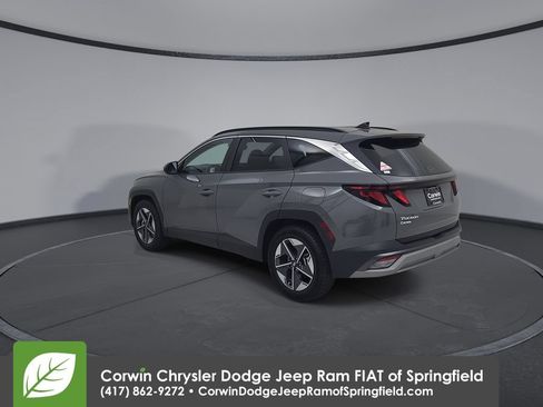 Used 2025 Hyundai Tucson SEL FWD image 11