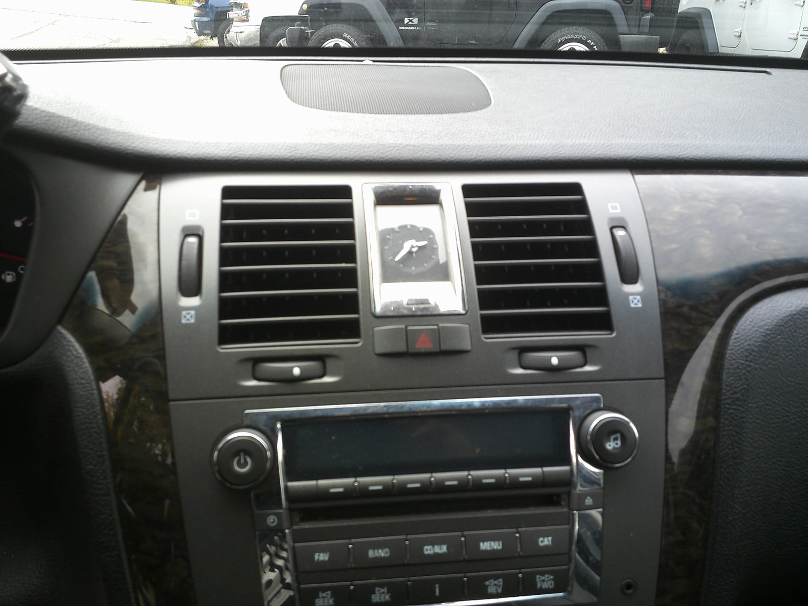 Used 2010 Cadillac DTS Limousine FWD image 16