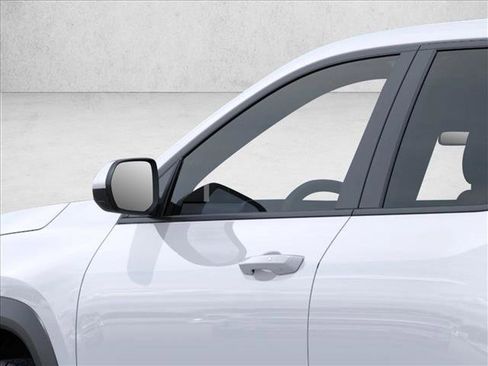 New 2026 Chevrolet Equinox LT image 12