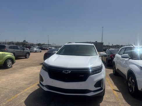 Used 2024 Chevrolet Equinox RS FWD image 8