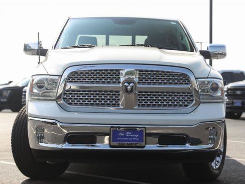 Used 2018 RAM 1500 Laramie AWD/4WD image 2