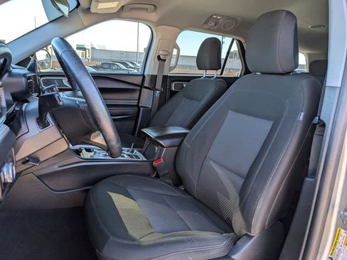 Used 2023 Ford Explorer XLT image 22