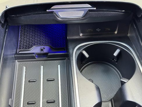 Used 2022 Mercedes-Benz S 500 4MATIC w/ AMG Line Package image 38