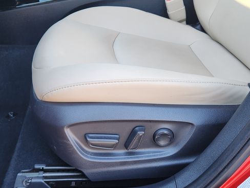 Used 2019 Toyota Prius image 34