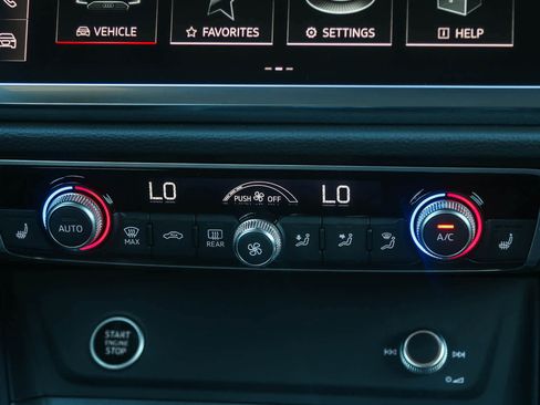 New 2025 Audi Q3 2.0T Premium image 19