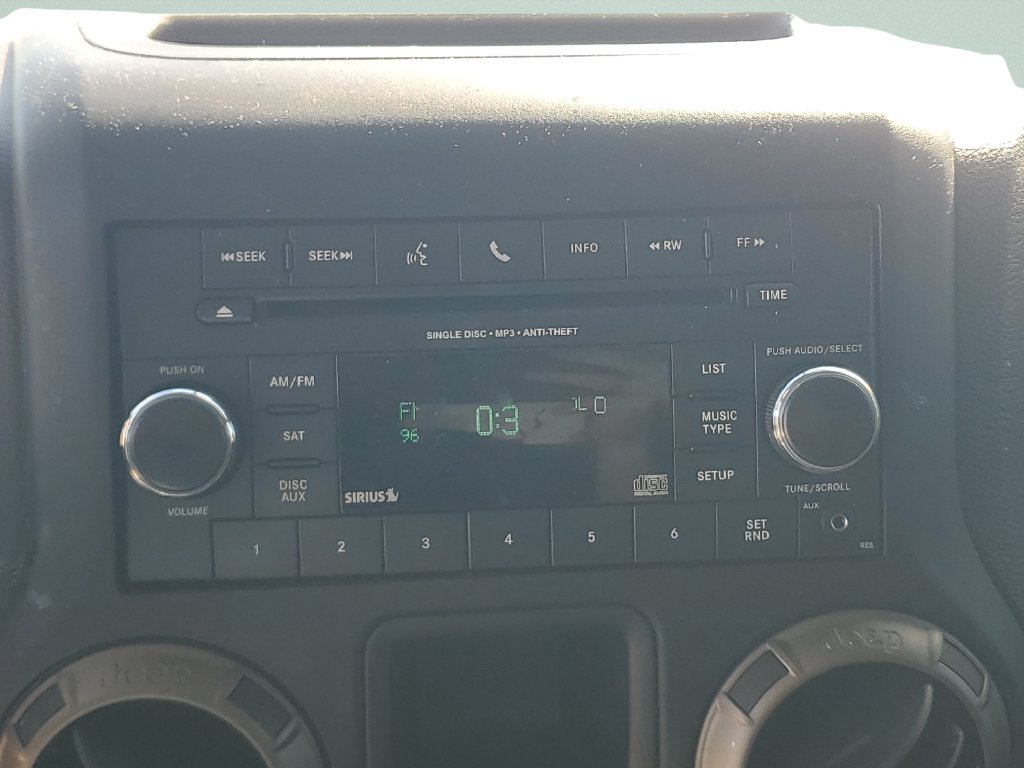 Used 2018 Jeep Wrangler Sport AWD/4WD image 15