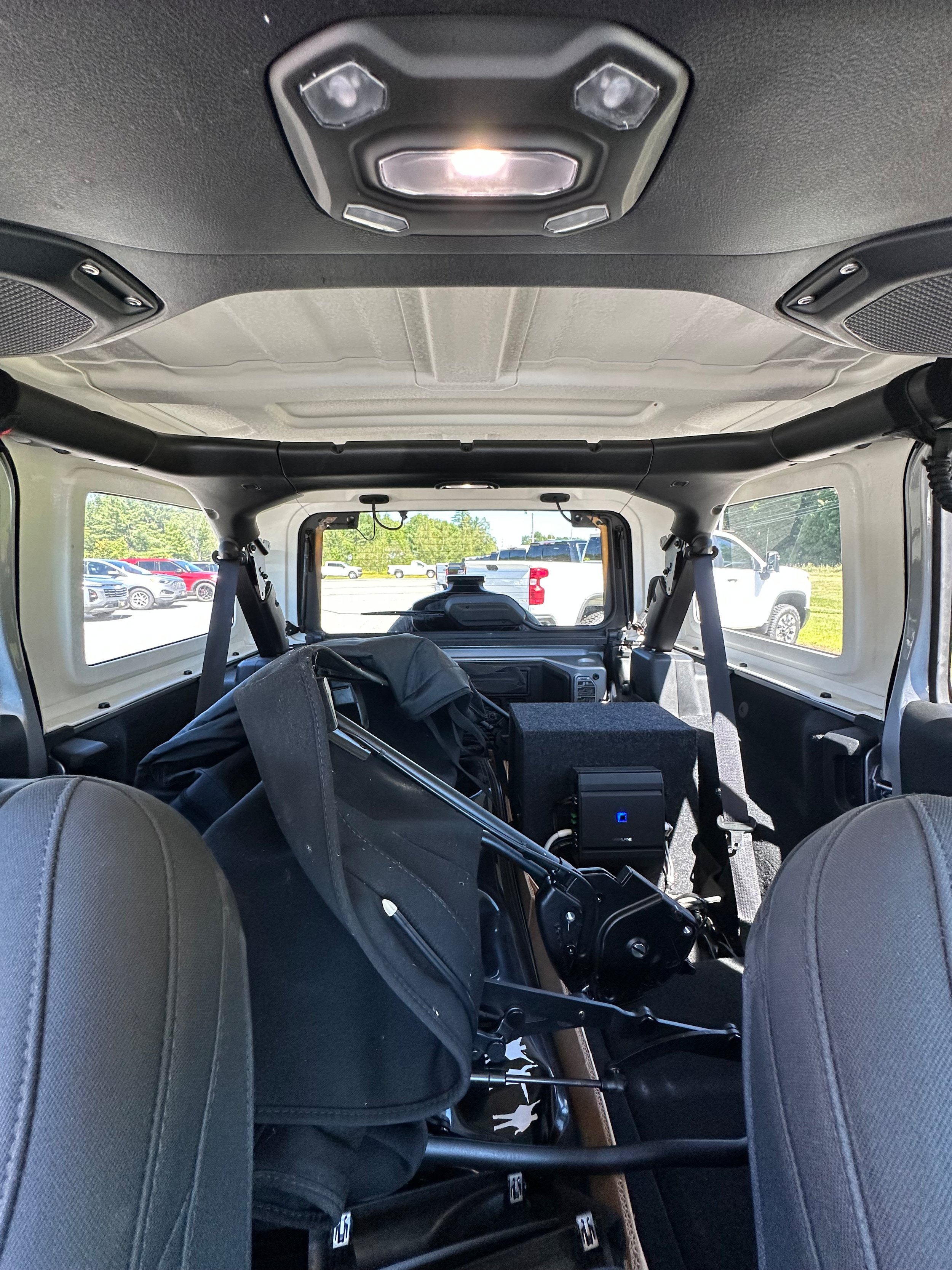 Used 2018 Jeep Wrangler Unlimited Sport S AWD/4WD image 23