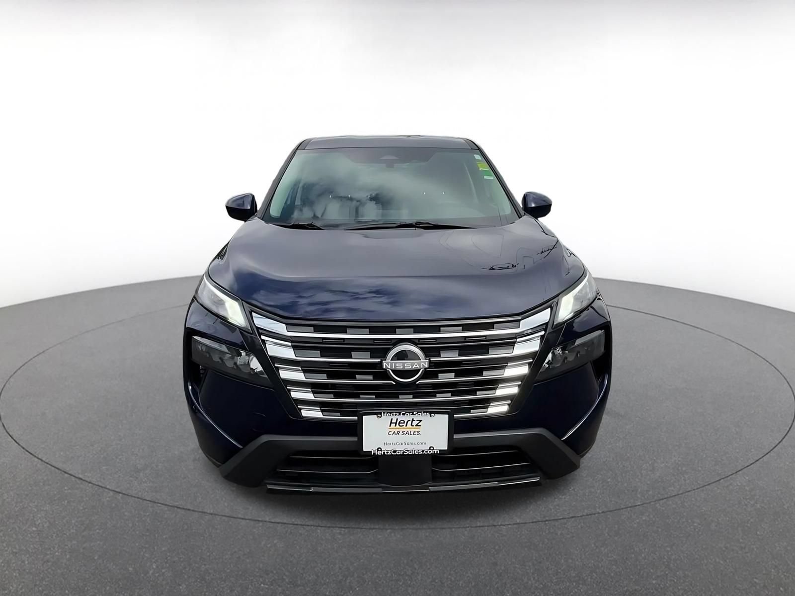 Used 2025 Nissan Rogue SV FWD image 4