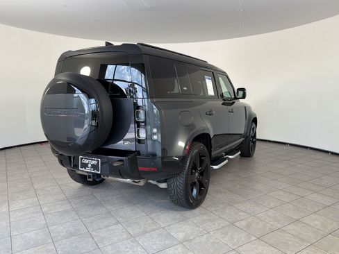 Used 2023 Land Rover Defender 110 X AWD/4WD image 9