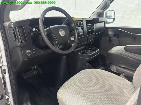 Used 2016 Chevrolet Express 3500 RWD image 3