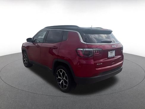 Used 2025 Jeep Compass Limited AWD/4WD image 10