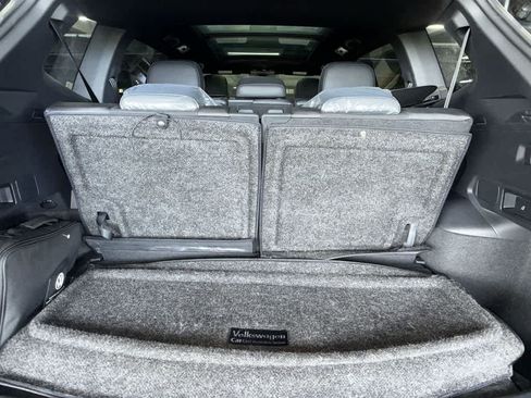 Certified 2023 Volkswagen Tiguan SE R-Line FWD image 25