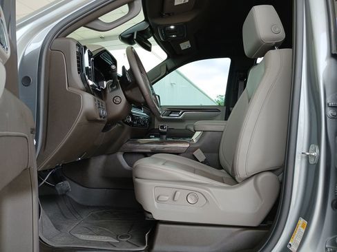 Used 2024 Chevrolet Silverado 1500 LTZ w/ LTZ Convenience Package II image 20