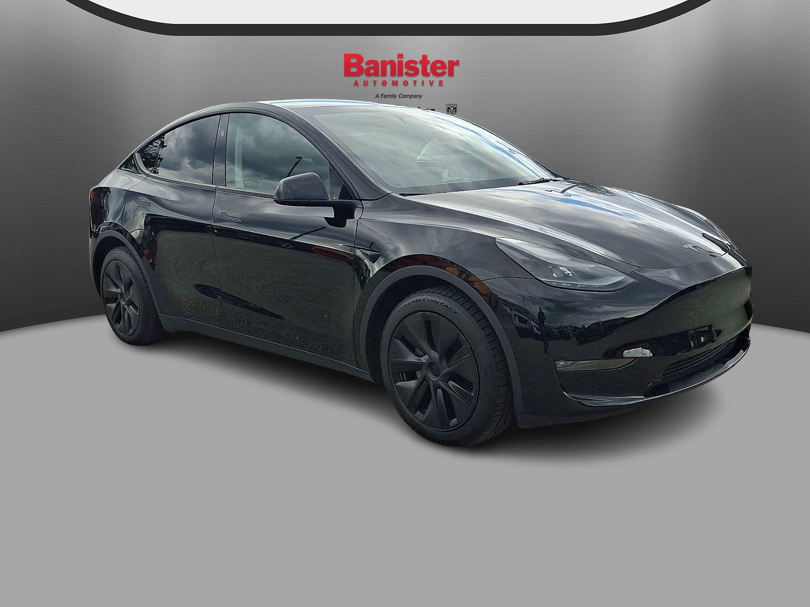 Used 2024 Tesla Model Y Long Range AWD/4WD image 3