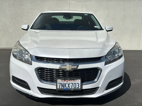 Used 2015 Chevrolet Malibu LT image 2
