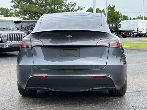 Used 2023 Tesla Model Y Performance AWD/4WD image 9