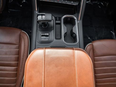 Used 2024 GMC Sierra 1500 Denali Ultimate image 32