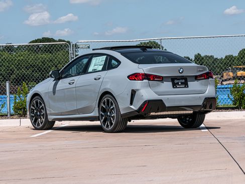 Used 2026 BMW 228i w/ Technology Package image 3