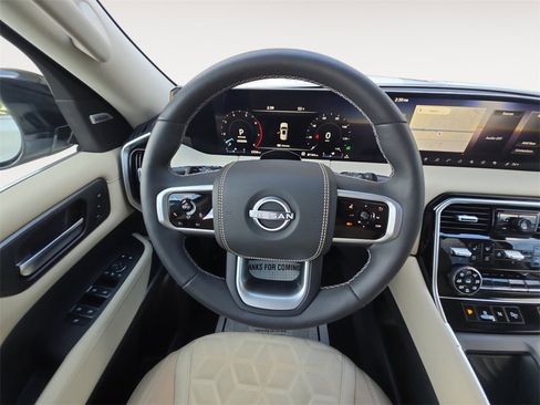 Used 2025 Nissan Armada Platinum Reserve image 12