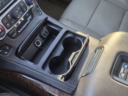 Used 2017 Chevrolet Tahoe Premier image 23