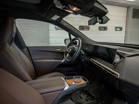 Used 2023 BMW iX xDrive50 w/ Premium Package image 14