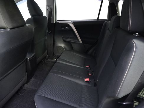 Used 2014 Toyota RAV4 XLE AWD/4WD image 18