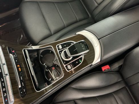 Used 2019 Mercedes-Benz GLC 300 4MATIC image 15
