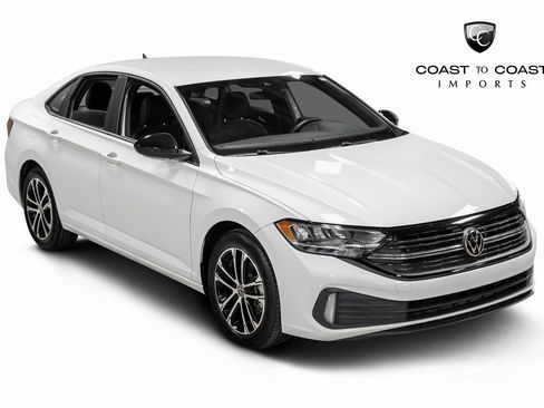 Used 2022 Volkswagen Jetta Sport image 1