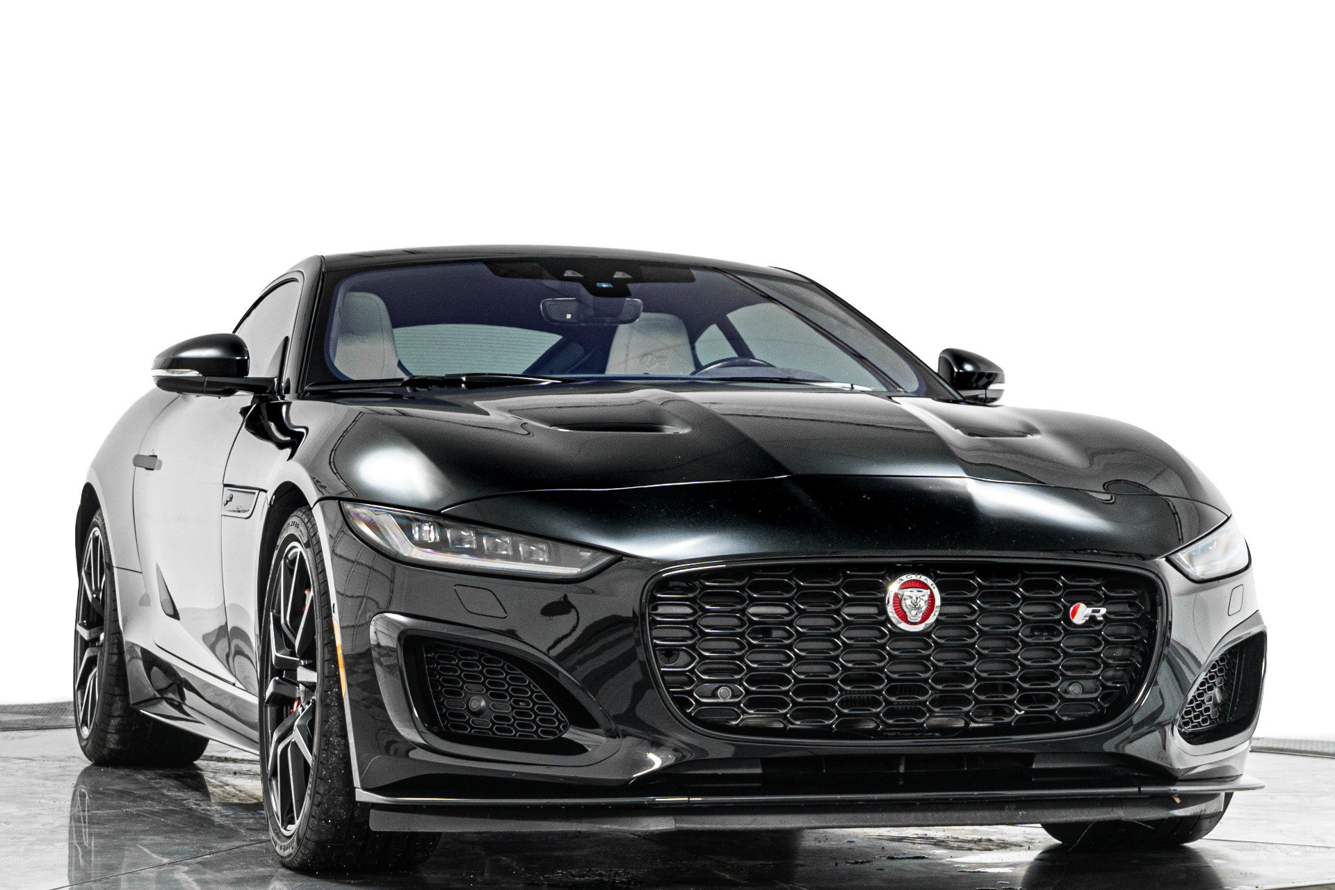Used 2023 Jaguar F-TYPE R AWD/4WD image 3