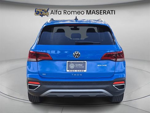 Used 2023 Volkswagen Taos SE w/ Panoramic Sunroof Package image 6