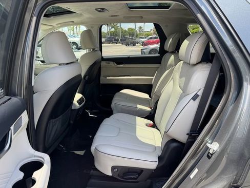 Used 2023 Hyundai Palisade Calligraphy w/ Cargo Package AWD/4WD image 13