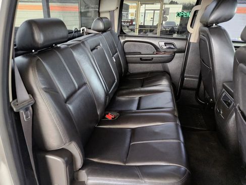 Used 2010 Chevrolet Silverado 2500 LTZ AWD/4WD image 18